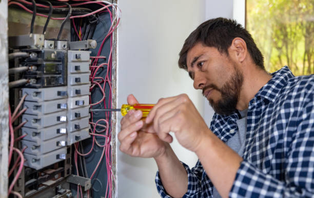 Best Licensed Electrician  in Lakeview, OR